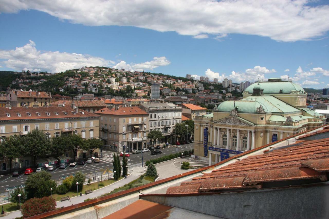 Apartment In City Center Rijeka Exterior foto